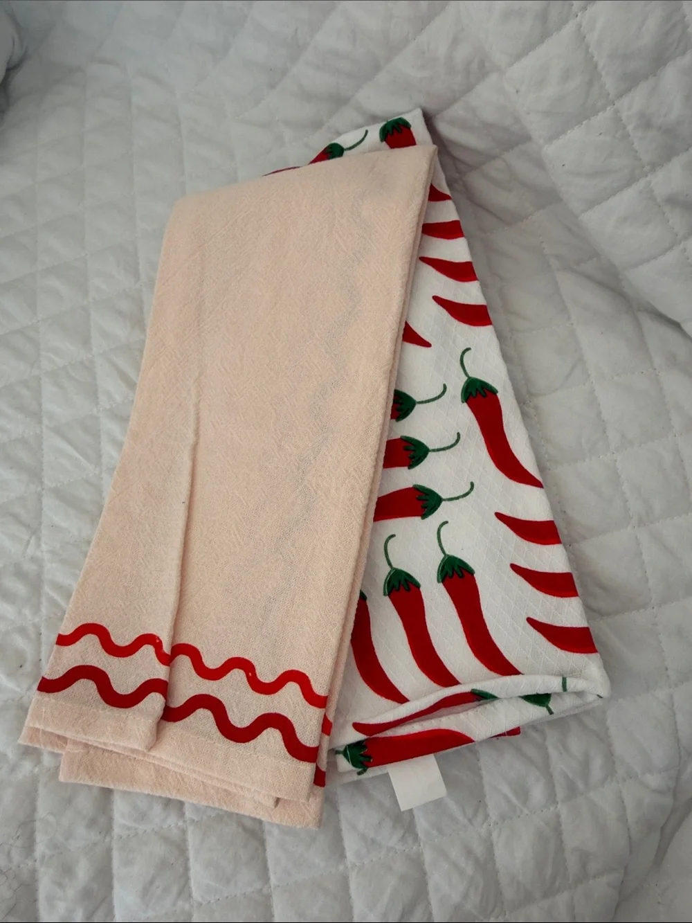Spicy Chili Pepper Kitchen Towel - Red/Green